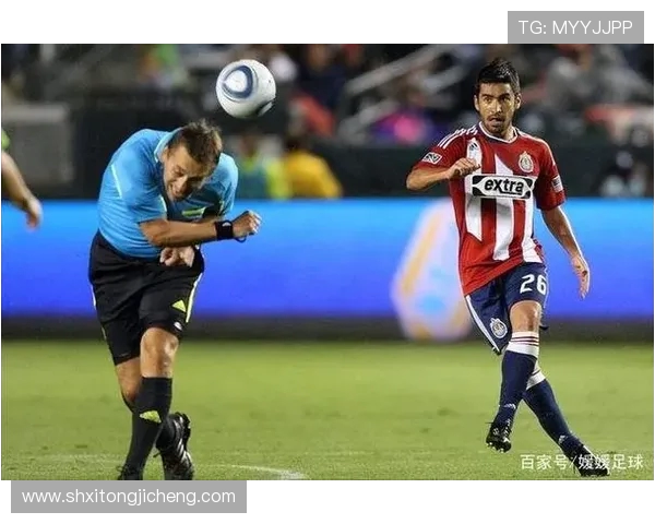 休斯敦迪纳摩与费城联合激战正酣比分揭晓精彩瞬间回顾